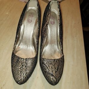 Gold lace high heels